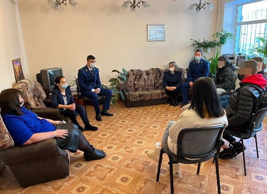 В учреждениях УФСИН России по Магаданской области прошел Всероссийский день правовой помощи детям
49.fsin.gov.ru/news/detail.ph…