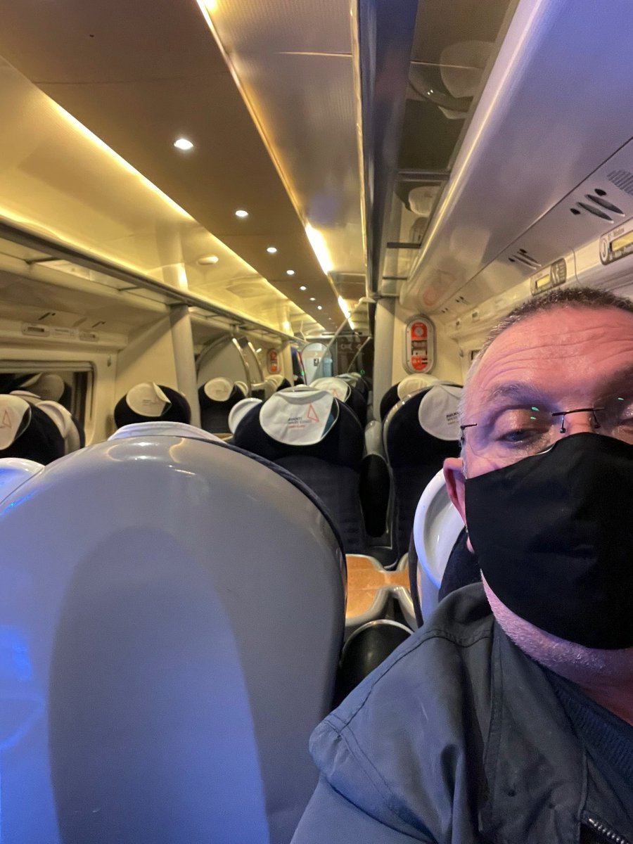 WTF <a href="/AvantiWestCoast/">Avanti West Coast</a> 2200hrs, one coach of 1st class service. Next coach is just too much. Poor! Oh it’s so busy too.