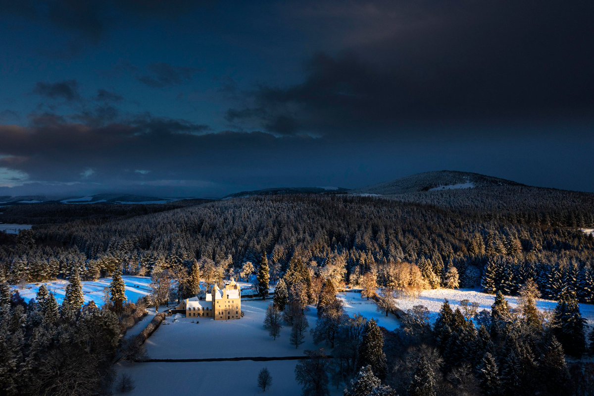 On a dark winter morning, the first light of the sun illuminates Aboyne Castle in aberdeenshire.
#visitabdn