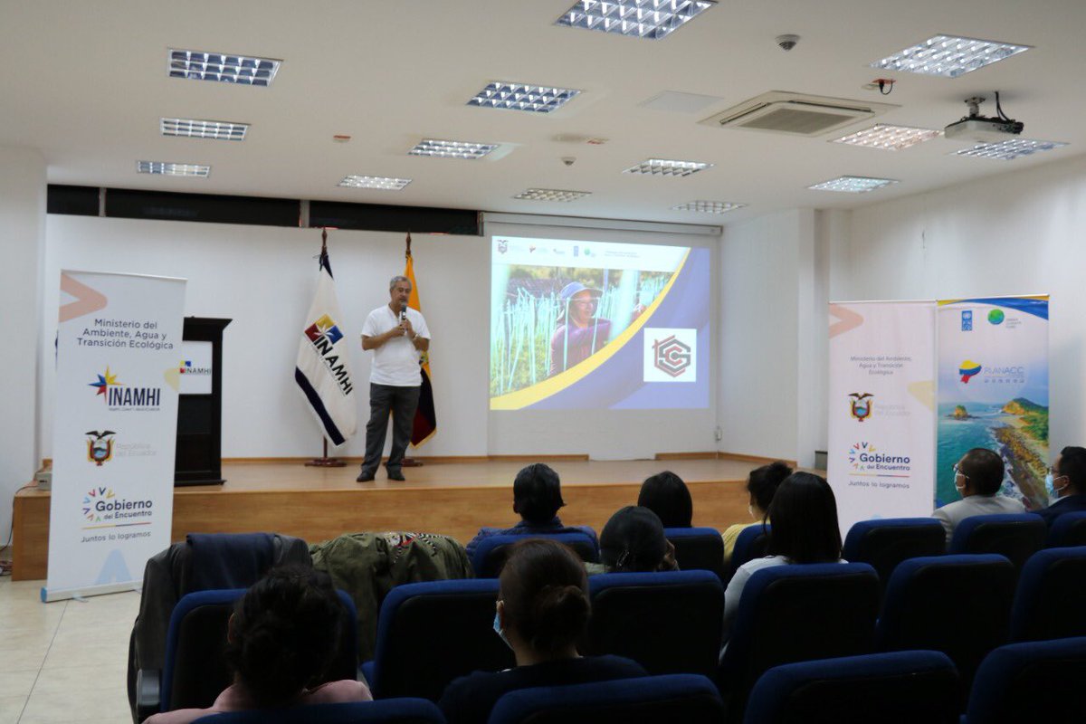 inamhi_ec's tweet photo. Las autoridades que participaron en la exposición mencionaron la importancia de la implementación de estas herramientas que permitan al #INAMHI automatizar la gestión de datos así como desarrollar productos para la adaptación al cambio climático. https://t.co/lI4JrxCP57