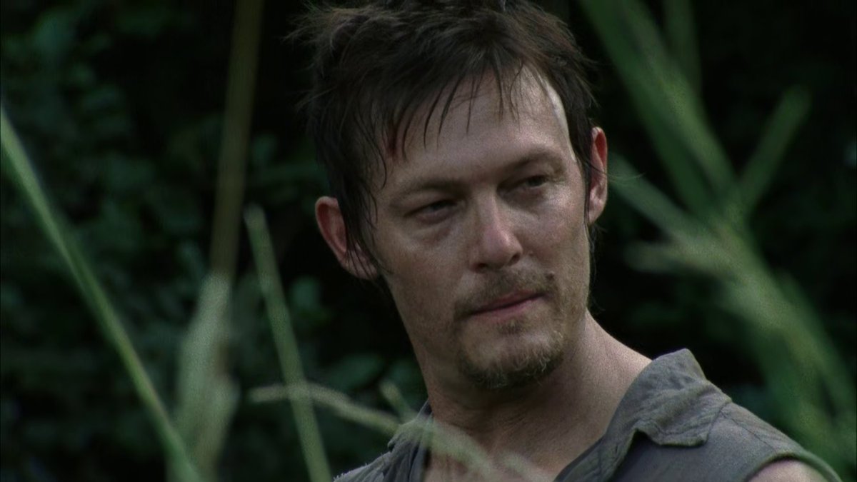 darylarchive's tweet photo. daryl dixon in season two. https://t.co/eiXg6agO6m
