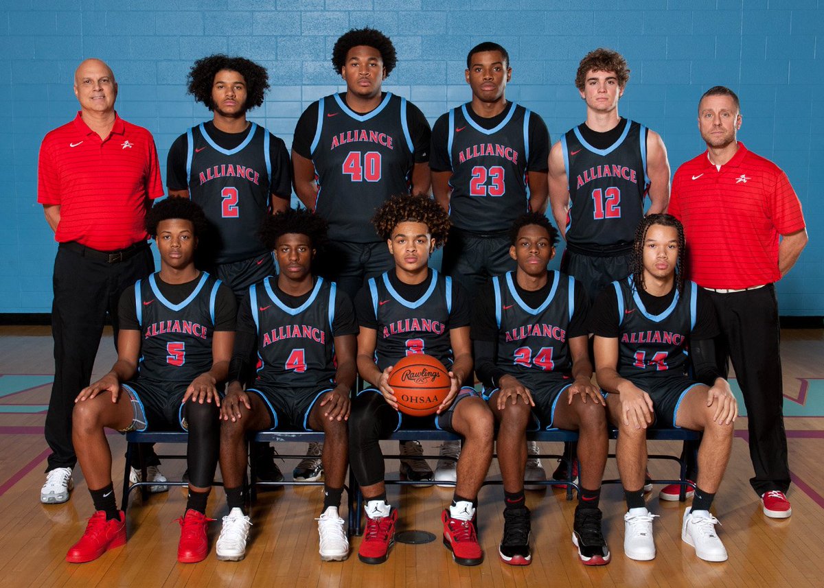 Your 2021-2022 Alliance Aviators Boys basketball team. Excited to open up the season at Northwest next Tuesday! 
#RepThatA
(Picture courtesy of Cockrill's Studio)