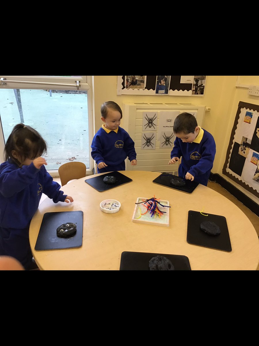 EvertonNursery's tweet photo. Bringing our favourite nursery rhyme to life! “Incy Wincy Spider” #HeyworthClass #Creativity #FineMotorSkills #EarlyMaths #Concentration #SocialSkills #EarlyYears #EYMatters #EYTalking #EYFS https://t.co/jL62iDeb42