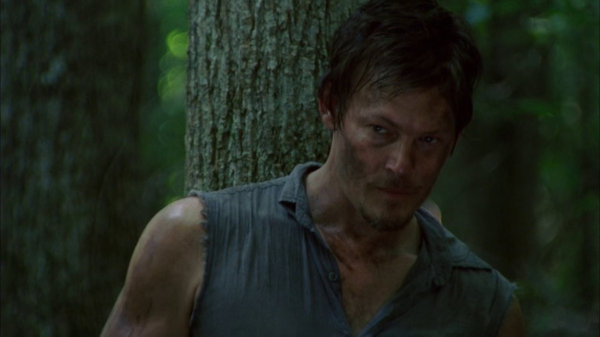 darylarchive's tweet photo. daryl dixon in season two. https://t.co/eiXg6agO6m