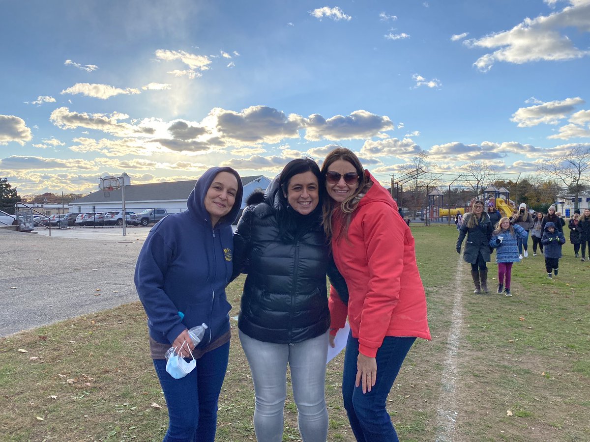 DrYannucci's tweet photo. So proud of our community for coming together on this 33rd year supporting @MakeAWish @MakeAWishMNY. #rjlPride https://t.co/OrRFRtAuD9