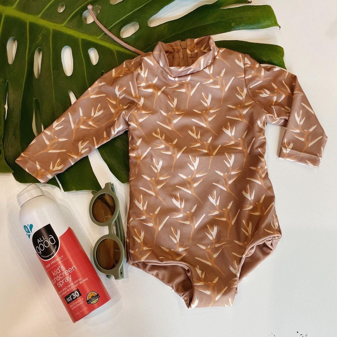 HawaiiShops's tweet image. Awww, so cute! These would make a perfect family gift with all the matching prints! #via @bikinibird Sunday funday fit for your keiki 🐚 Make it a match with the men’s &amp;amp; women’s swimmies too 👨‍👩‍👦✨