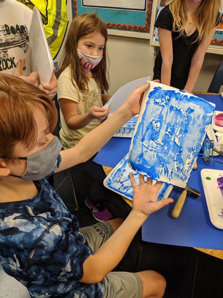 ecoledieppe's tweet image. Grade 3F created designs for print-making! Everyone came up with original pieces. #create    
#artandlanguage