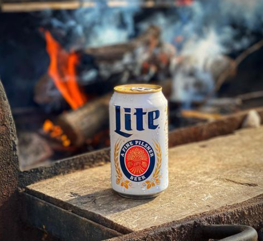 MolsonCoors's tweet photo. Let's start this long weekend early. Pairs perfectly with a clear schedule, warm fire and friends and family. https://t.co/3f3Ofzo5G8