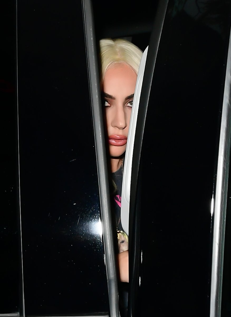 BuzzFeed's tweet photo. waiting for my parents guests to leave so I can grab a snack https://t.co/IrtI9bMZhV