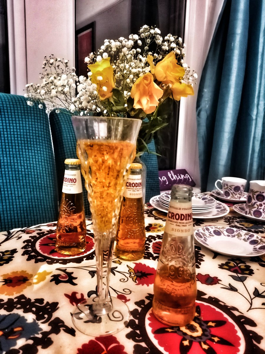 RachReally's tweet photo. Got my first silver badge on my sober challenge
31 days.Bring the rest on
Feel mentally and physically  better,hair and skin have changed,have lost some weight + running mojo is back
What's not to love ? 
Here is a nice little AF aperatif I've discovered 

#soberchat
#alcoholfree https://t.co/tfWB7coLVL
