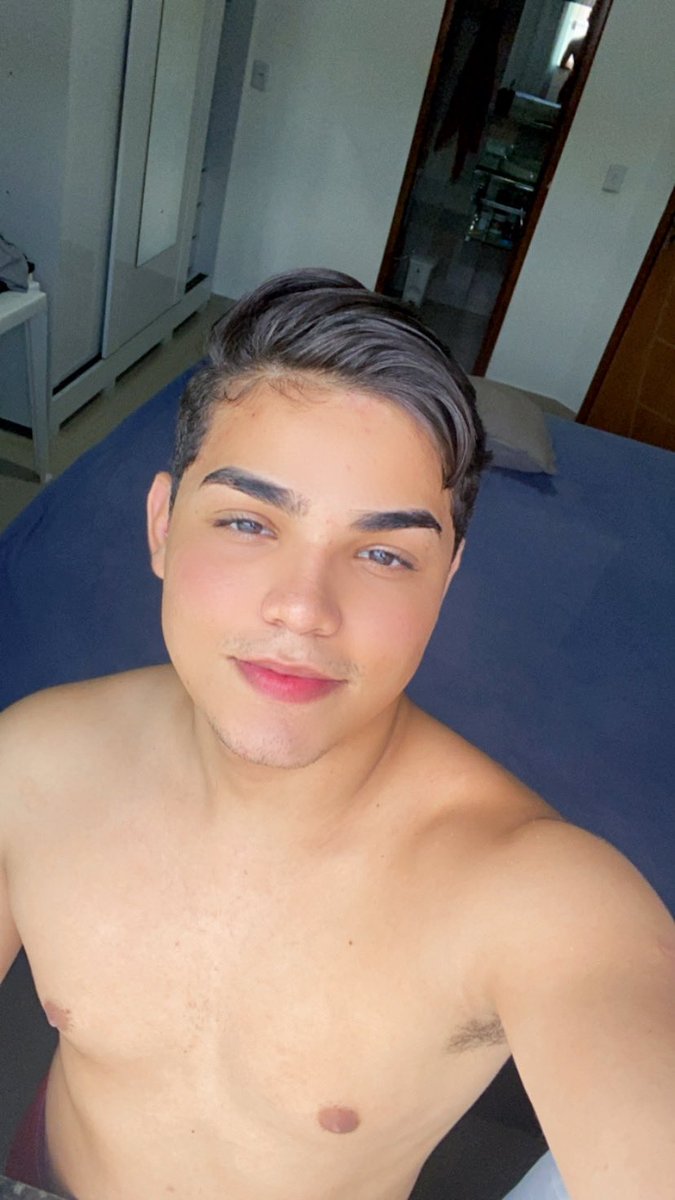 Driellc's tweet image. A vida é de quem se atreve a viver.