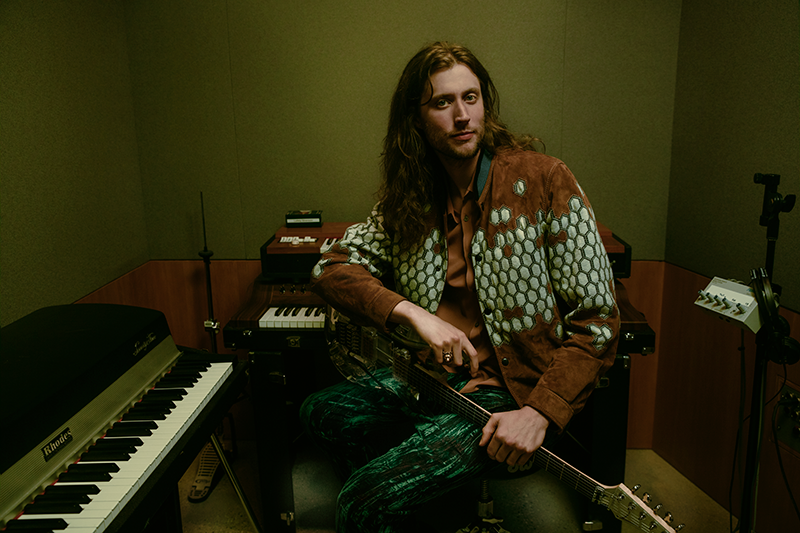 StarWarsNewsNet's tweet photo. Ludwig Göransson Scores Grammy Nomination for 'The Mandalorian' Season 2 Soundtrack - #Grammys #LudwigGoransson #StarWars #TheMandalorian - https://t.co/gk1UJbXO12 - Star Wars News Net https://t.co/RiIdcP4jVU