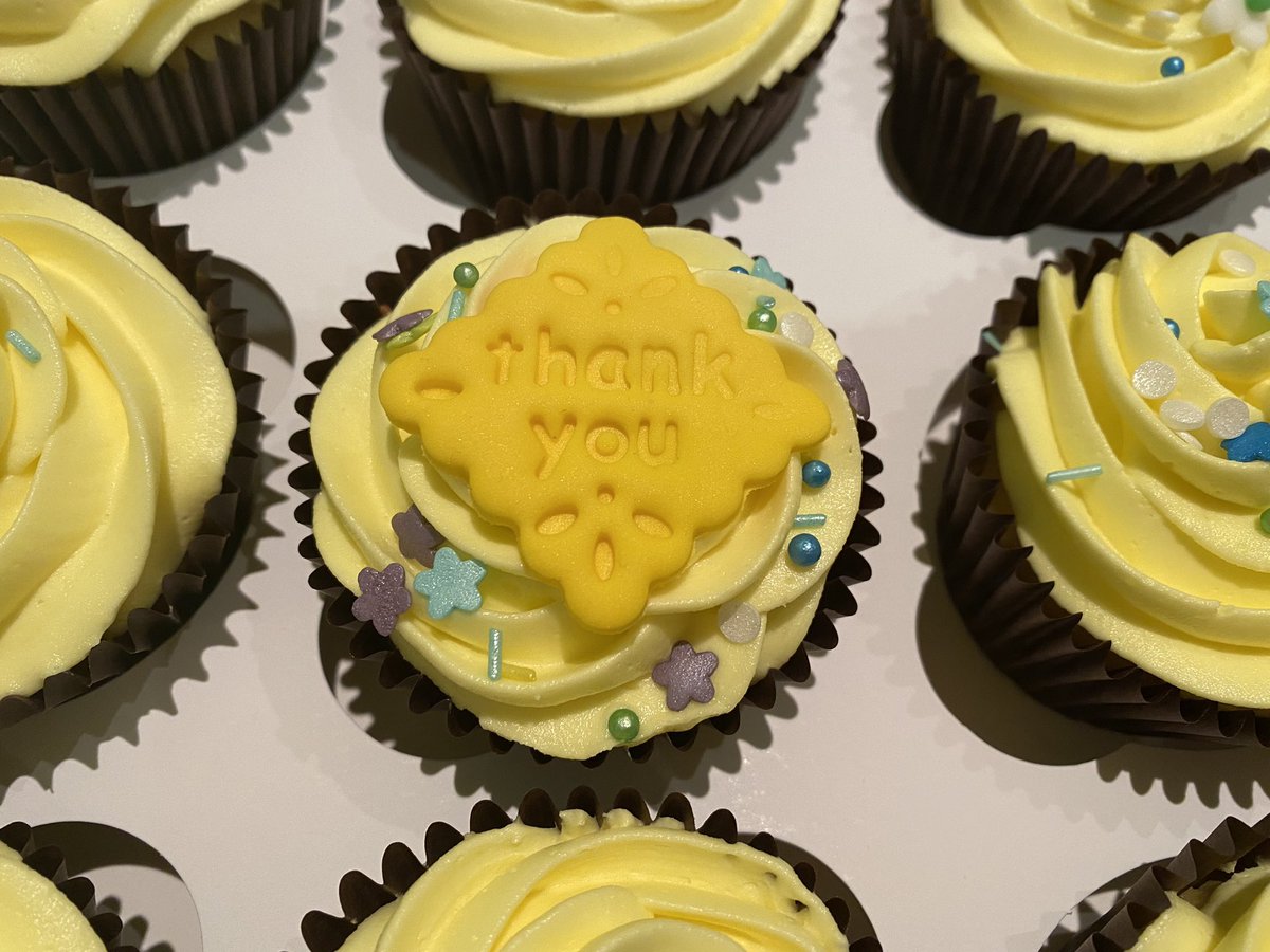 Cupcakes_Sandy's tweet photo. Say “Thank You” with lemon cupcakes 🧁🍋🤤 https://t.co/XFE6ueTuIx