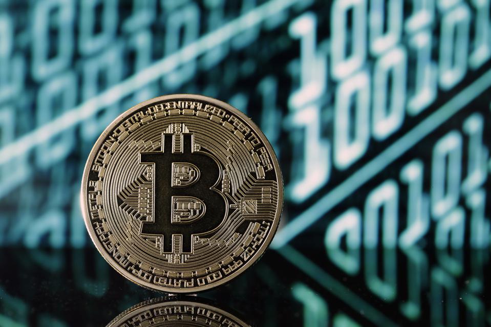 ForbesCrypto's tweet photo. Bitcoin Prices Fall To Their Lowest In Almost 6 Weeks https://t.co/xiEKa3kyPA https://t.co/3IyGf6YZSF