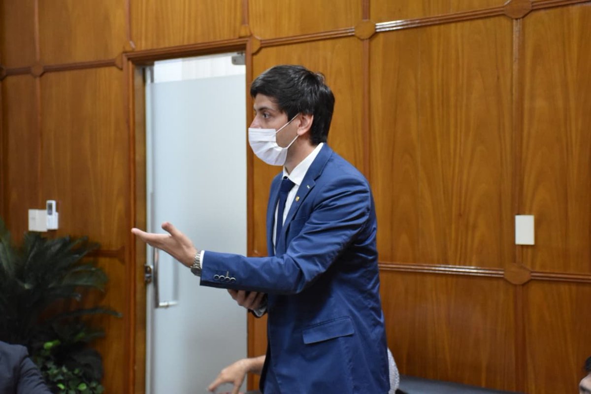 antsv_py's tweet photo. La Directora Ejecutiva de la ANTSV, María del Carmen de Porro, en la fecha mantuvo una amena reunión con Ministros y Viceministros que forman parte del Directorio.

#ParaguayDeLaGente 🇵🇾
#UnidosPorLaVida 🔶 https://t.co/UDs5sFljqH