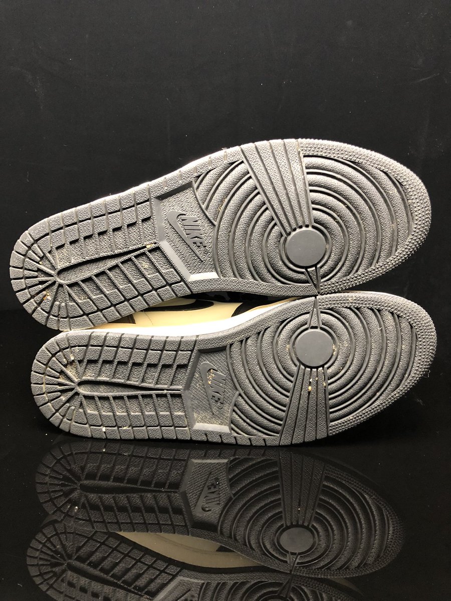 Championskicks's tweet photo. Gonna be listing a few personals here, mostly 10/10.5

First up - 

SZ10 Mocha 1, 9/10
OG All

$400 plus label https://t.co/qAMCYJ3hFC