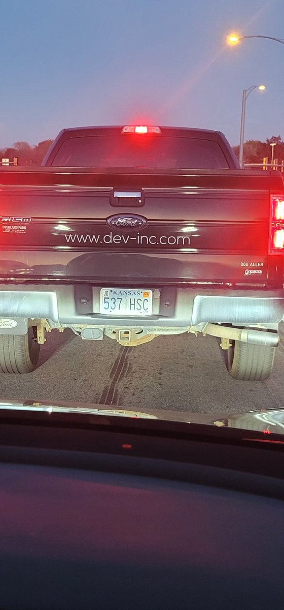 Schnoodles's tweet photo. Gotta love aggressive drivers in company vehicles. Never forget you're representing your company. https://t.co/IdiOOR7nOE