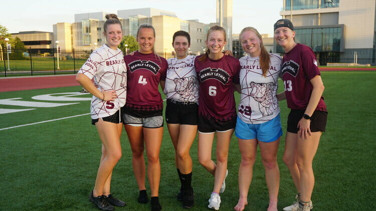 Product Review: <a href="/Project1_Sports/">P1 Sports</a> Kit -> ultiworld.com/2021/11/23/pro…