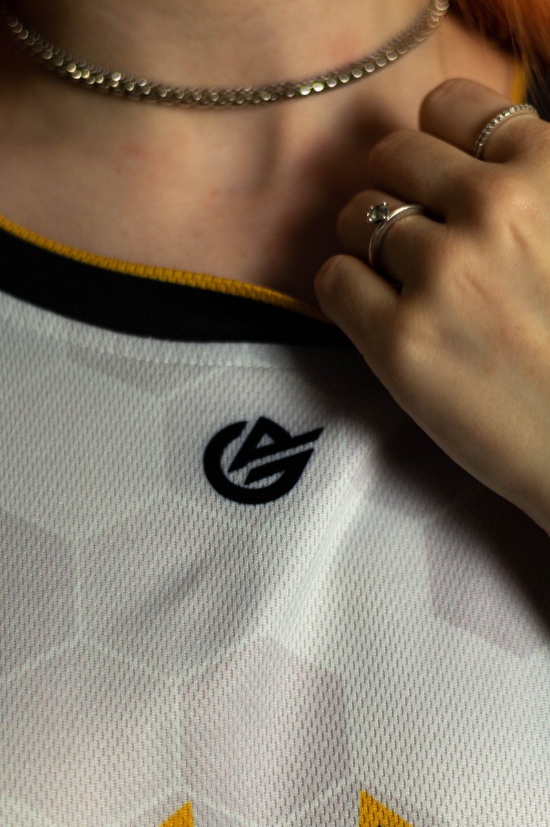 BazaMedia's tweet photo. Hey 👋 

I’m an esports + product photographer looking to take on new clients. If you’re in need of some photos then get in touch! 📧 

Website: https://t.co/AFzxxVHare
Email: bazamedia.business@gmail.com https://t.co/kUP58sbSLf