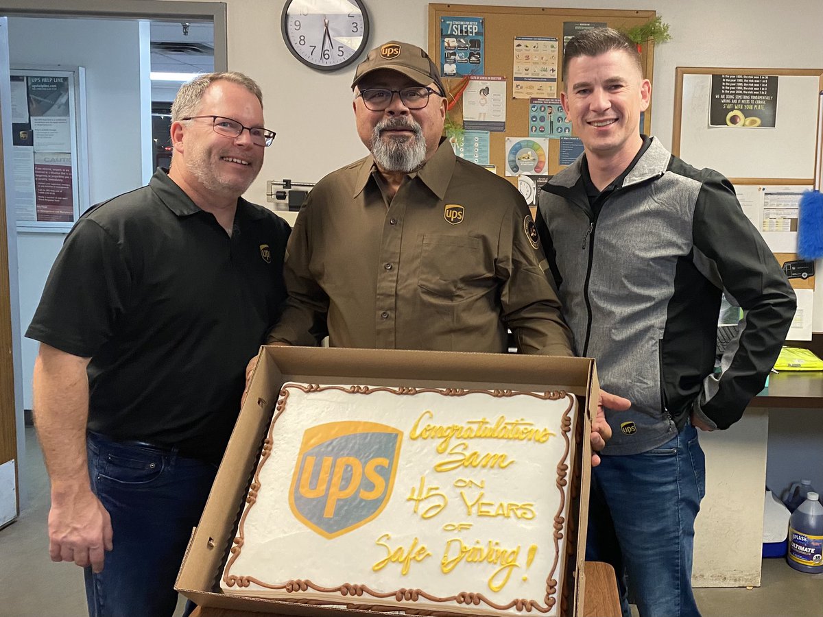 Gene Wolf tweet media