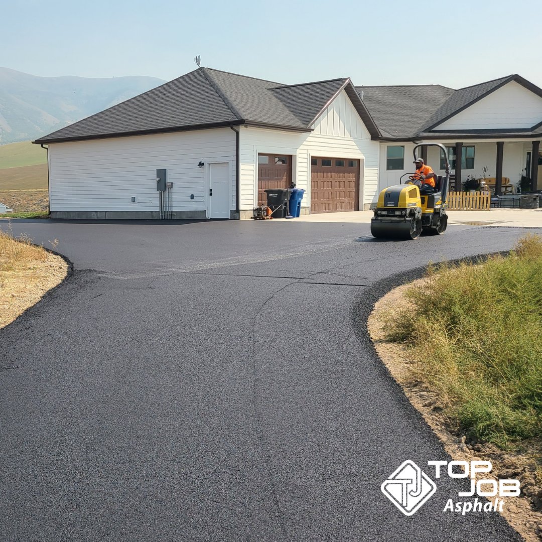 TopJobAsphalt's tweet photo. Making sure the new asphalt driveway we layed is smooth. Thanks to our amazing crew always making sure things look perfect.
.
.
.
#homerenovations #asphaltmaintenance #asphalt #asphaltcontractor #homeimprovements #utahcontractor #construction #maintenance #hoa #logan https://t.co/f7oOqSXk0e