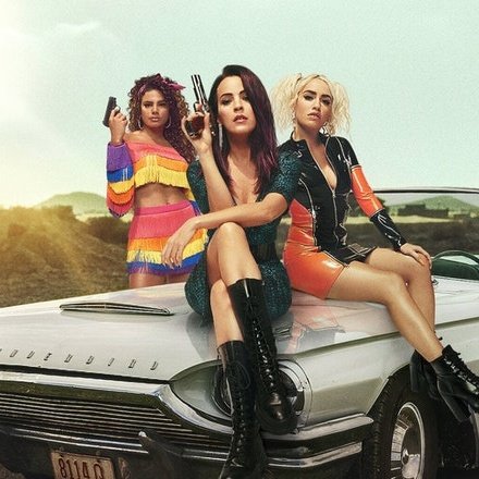laliupdater's tweet photo. #SkyRojo3 | “Esta serie tiene una gran variedad de talento latinoamericano y Karol G hará parte de su elenco en la próxima temporada.” Elianis Garrido durante la primicia del programa Canal 1. 🔥 https://t.co/sVWvBa1uVX