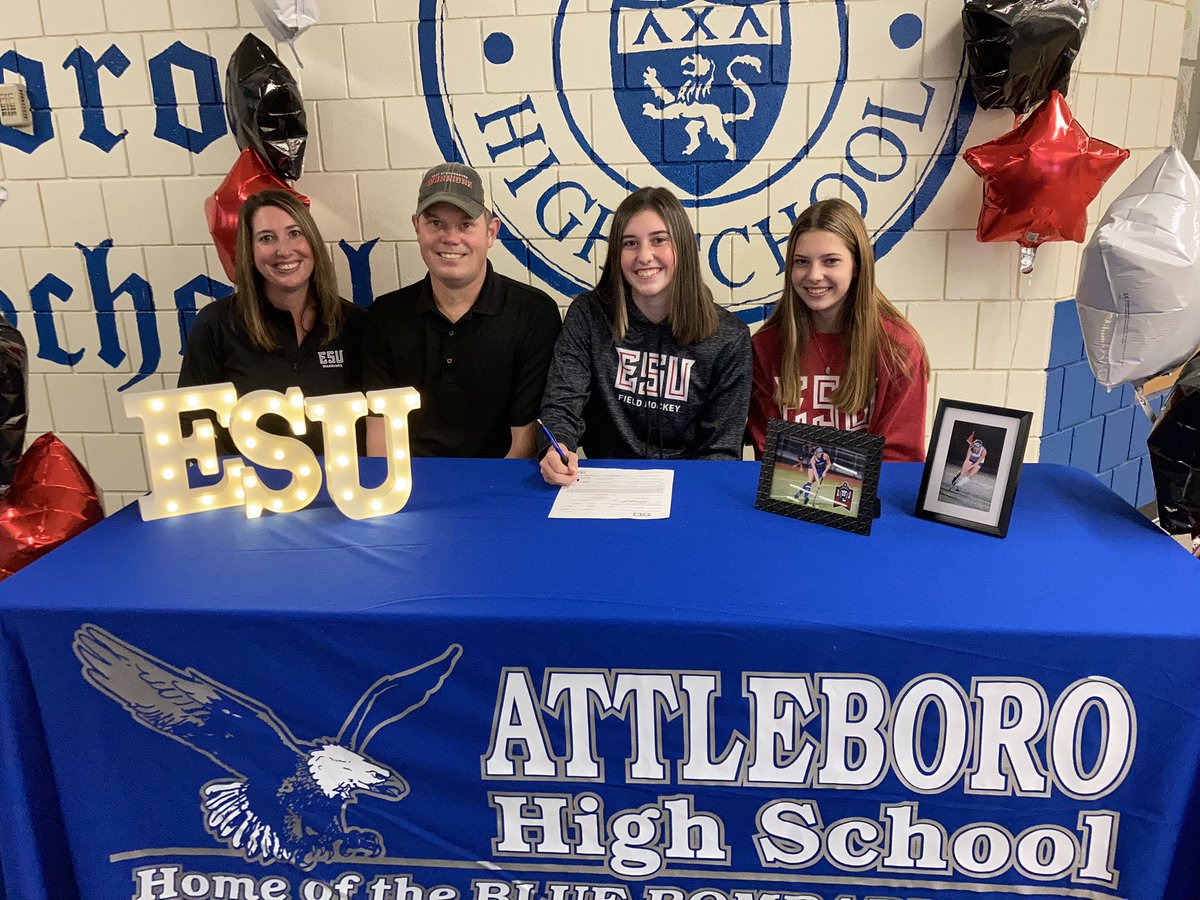 AboroAthletics's tweet photo. Congratulations! Brendan, Olivia, Megan and Madison on signing your NCAA NLI.  So proud of all of you! @AboroPrincipal @AboroGolf @AHS_GirlsHoop @ahs_fieldhockey #blueprideliveshere @HockomockSports https://t.co/ZVtCTjs0Af