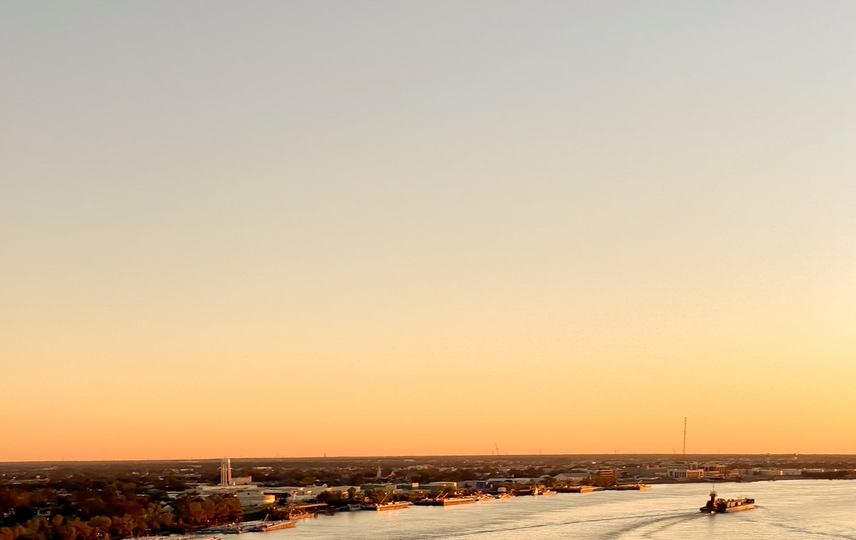 AayeCreates's tweet image. @wdsu #RiverView at Sunset today! #LivingHealed #CatalystIIChange #𝓜𝓢ᴍᴜʟᴛɪᴘʟᴇsᴄʟᴇʀᴏsɪs🦋Warrior