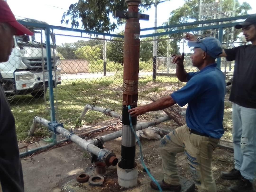 El <a href="/minaguasoficial/">MinAguas</a>, a través de <a href="/aguasdecojedes/">Aguas de Cojedes</a>  y @Barrio_Tricolor, realizó la instalación de un motor trifásico de 10HP  en el pozo profundo de la comunidad La Manga en el mpio Anzoátegui, quedando operativo con un caudal de 8 litros por segundo beneficiando a 405 familias