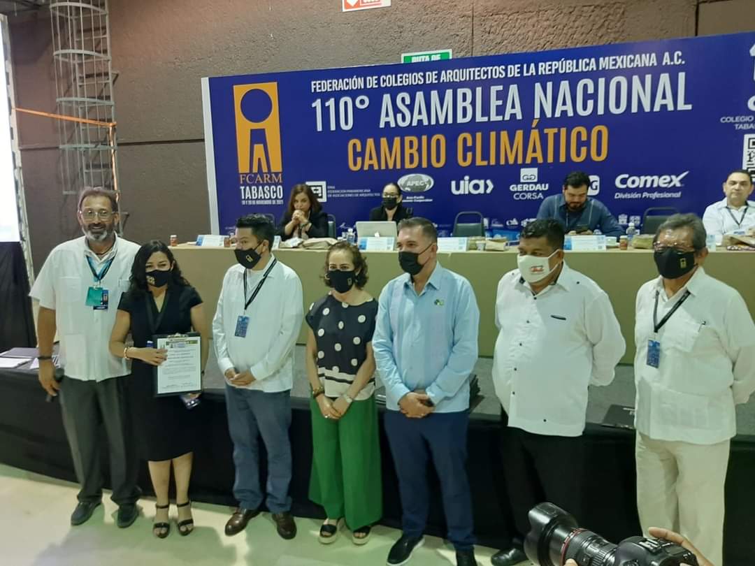 SoyCACHAC's tweet photo. La @FCARMNacional y el Consejo Nacional de Registro de la Certificación Profesional de Arquitectos #CONARC reacreditaron a los integrantes del #Cachac:
✅Arq. Cert Mónica Vudoyra Cruz
✅Arq. Cert Jorge Antonio Valdez Zúñiga
✅Arq. Cert Mario Díaz Santiago
#Enhorabuena
#SoyCACHAC https://t.co/MBQy0xjDBF