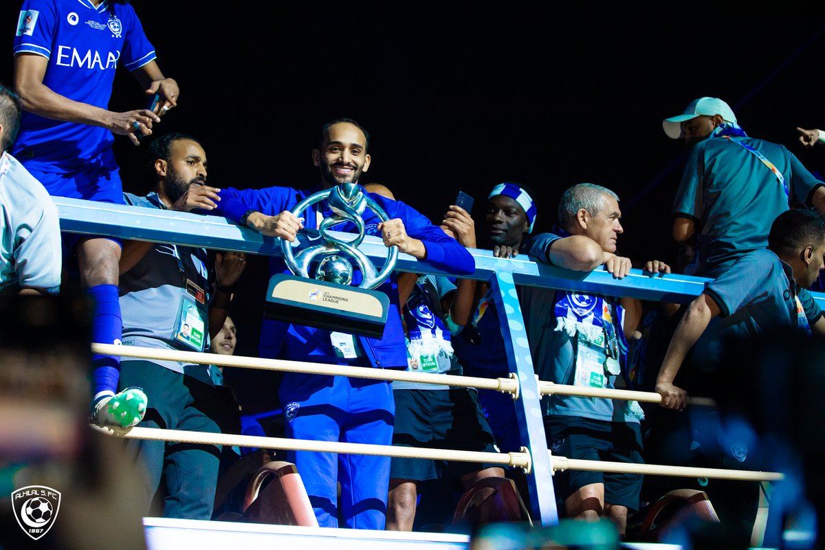 Alhilal_FC's tweet photo. 🏆الذهب أبلغ حديث 😍💙

#الهلال_كبير_آسيا https://t.co/fV6HKlszUj