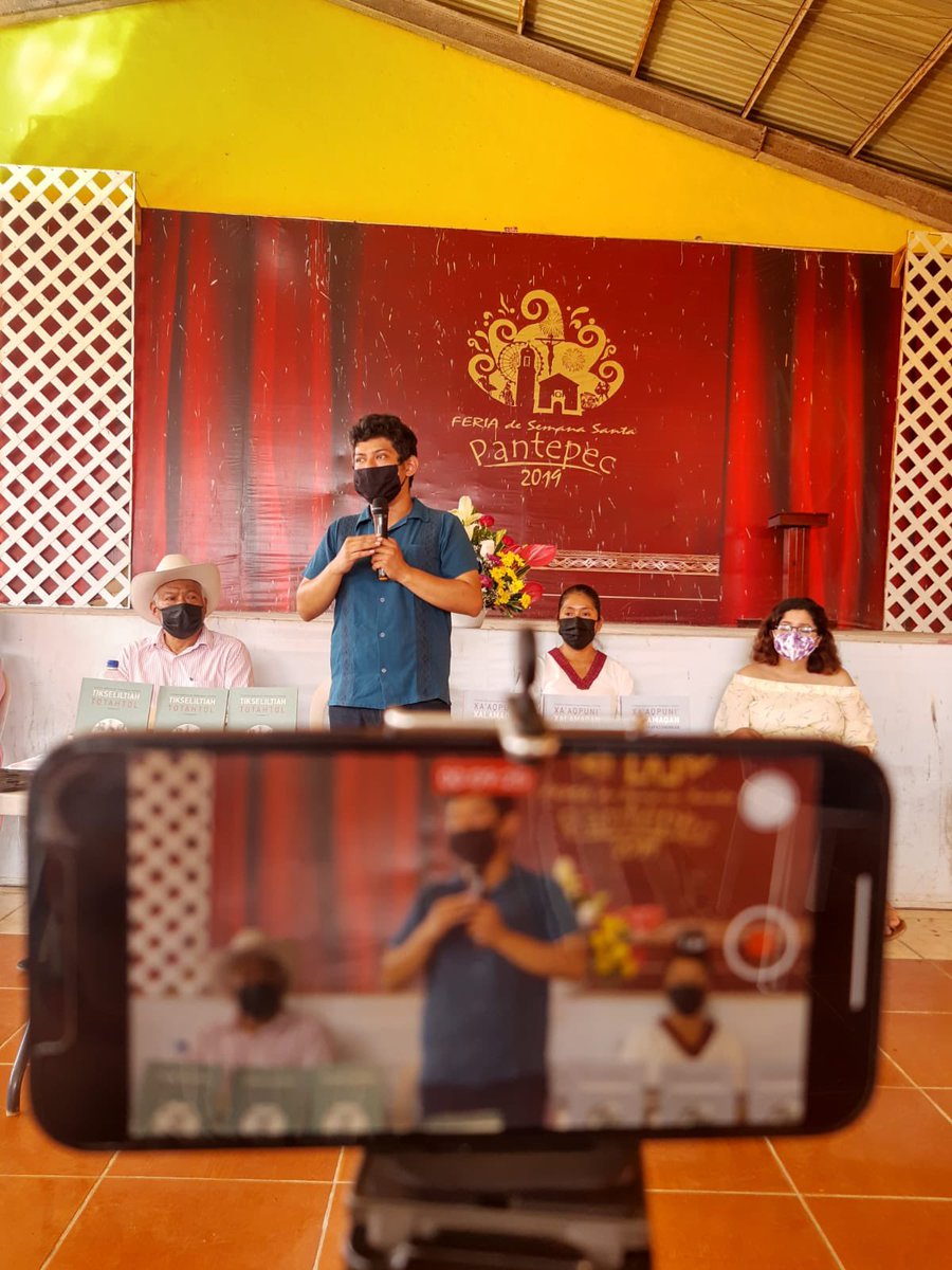 DeRetonos's tweet photo. Lhuwa’ paxkatkatsi miliwaqan, kuma lhawatit litse kilaoqsqalhiuj lha ikmasuyuj xaliqalhtawaqakan tutunakuj xala Pantepec.

Muchas gracias a todos los que nos acompañaron en la presentación de libros en Pantepec, Puebla (29 de julio de 2021. Auditorio Municipal de Pantepec, Pue). https://t.co/m5JtULEHcp