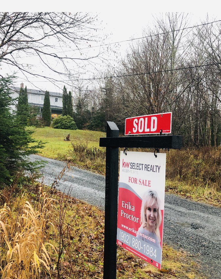 erika_proctor's tweet photo. Despite the rain, our real estate market is still on fire! 🔥 #RealEstate #realtor #realestateagent #halifax #hrm #dartmouth #sackville #bedford #southshore #novascotia https://t.co/NrtfHNS4at