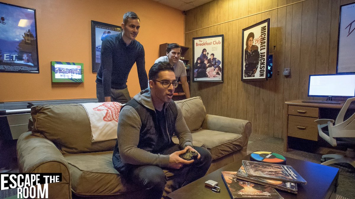 A game inside of a game? What more could you ask for? 

Come put your video game 🎮  and problem-solving skills to the test at Escape the Room's 'Rec Room', available at select locations! 

Tickets available at: escapetheroom.com/?utm_source=So…