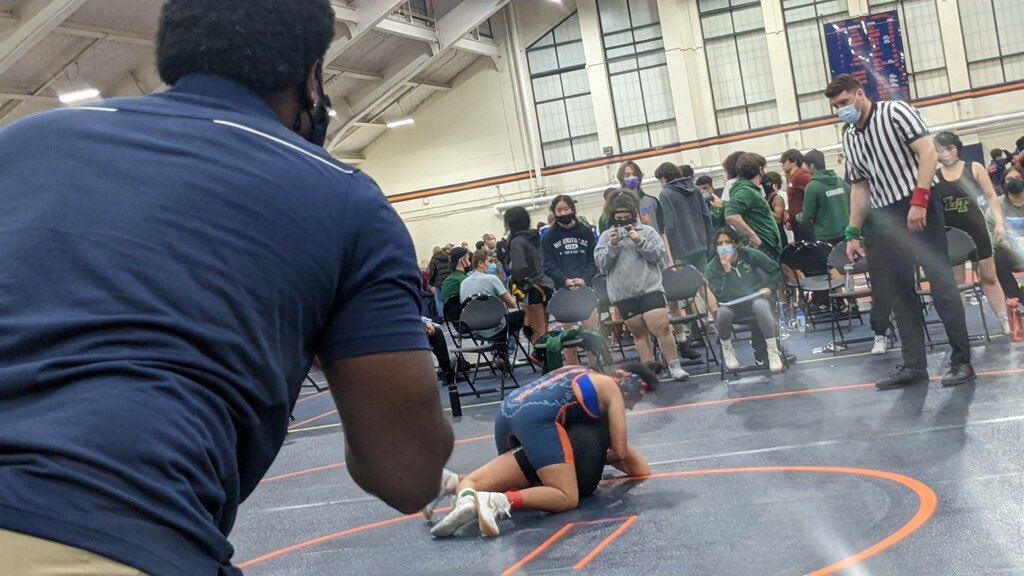 ETHSports's tweet photo. Historic night for Evanston Wrestling 🤼‍♀️ 

Girls Wrestling competed as a team for the first time in school history!!!

Contributing wins were:
🔹Priscilla Hartwell
🔸Nahla Dominguez
🔹Alize Ramirez
🔸Elizabeth Paredas
🔹Nadia Himrod https://t.co/BO80CWVJp2