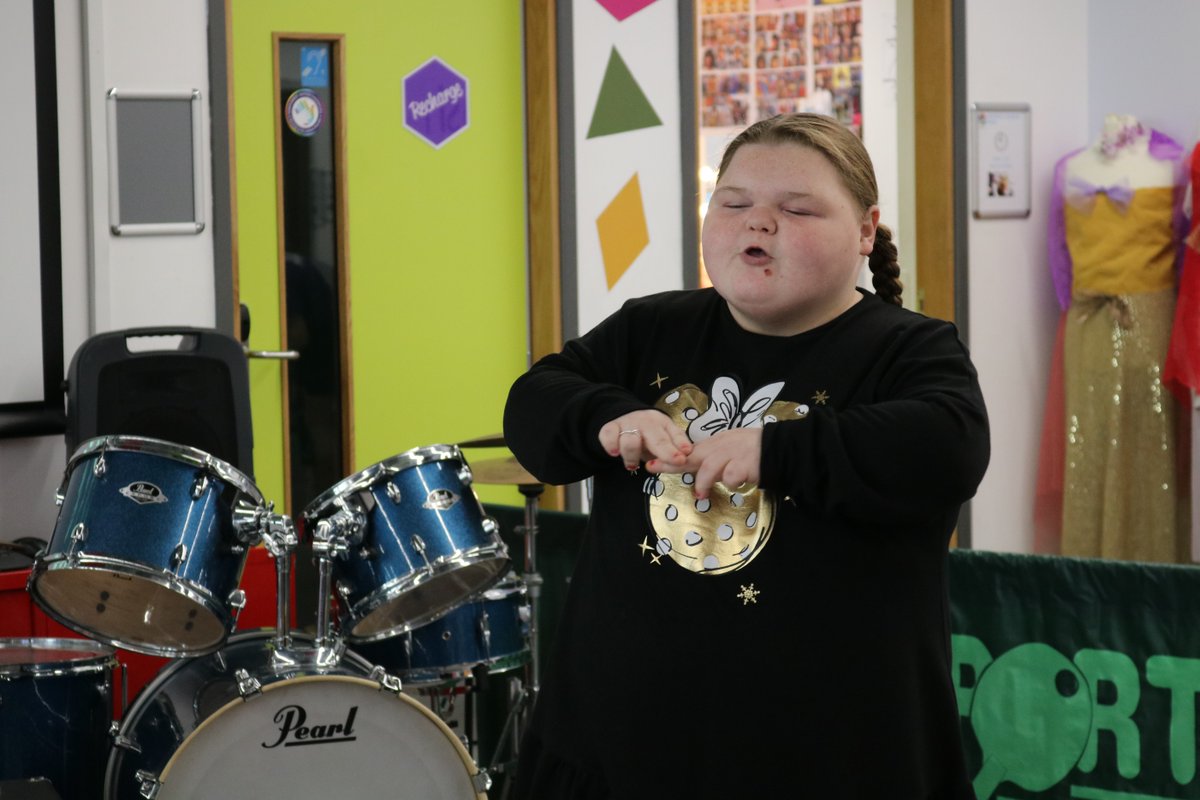 TheHiveYZ's tweet photo. Hiveability's Got Talent was a HUGE success! We had an incredible array of talent; singers, sign singers, rappers, dancers &amp; musicians. We are incredibly proud of all of their efforts! Congratulations to Tom for taking the top spot with his guitar solo!
#Hiveability #Inclusion https://t.co/hxhb0hIshw