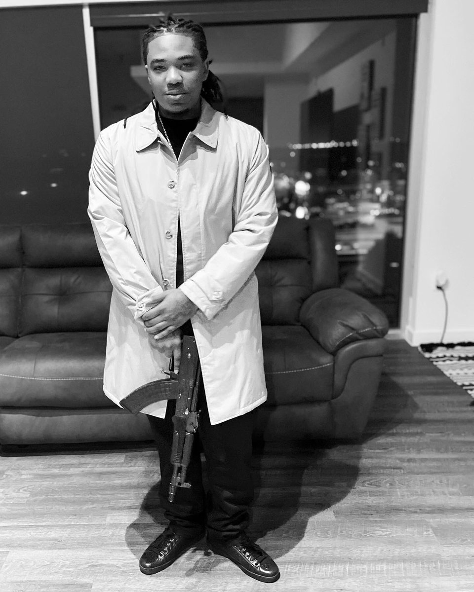 KiiingX__'s tweet image. made man.. no tellin wat im into..
#3iii #3rdCoastRadio #HGC #KGM 💫