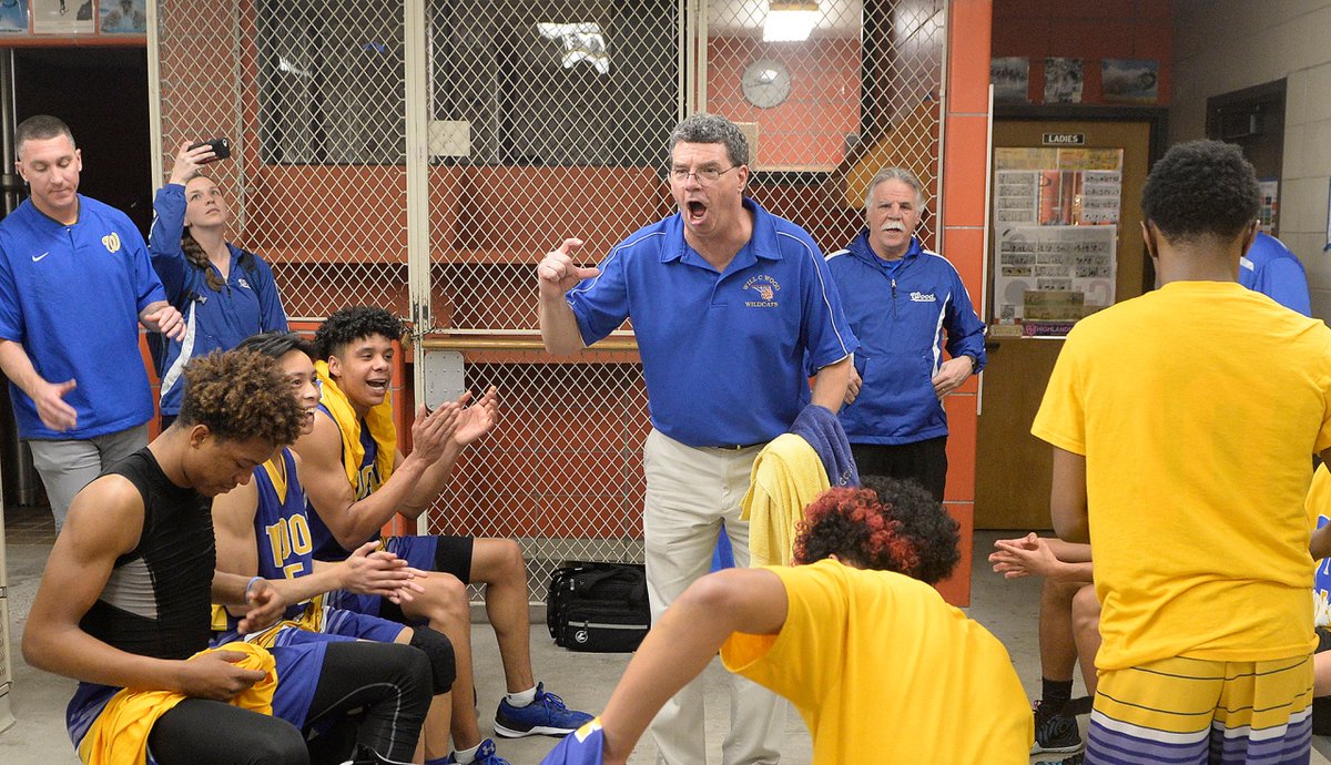 SacBee_JoeD's tweet photo. In beating Natomas 47-40, Wood HS coach Mark Wudel won his 600th game, a remarkable feat for a remarkable coach/guy.
Started career in 1984-85 at Cordova HS, then led Vacaville HS from 1999-2004 and Wood ever since. Impacts lives @Wood_Athletics @cifsjs
File photos: @jbrosenbaum https://t.co/4vpMAHiRM7