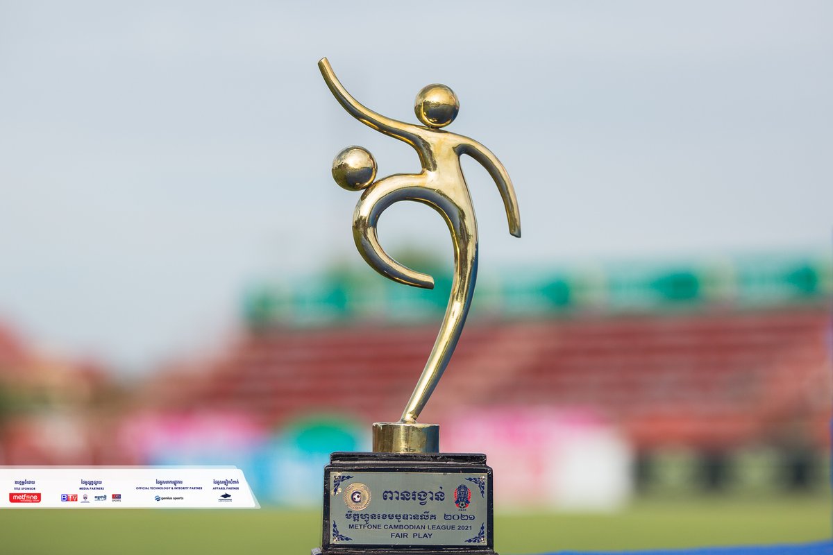 CnccOfficial's tweet photo. [MCL] Award Handover Ceremony to Fair Play Football Club in METFONE CAMBODIAN LEAGUE 2021 this season ✨
By Mr. Chhi Kolbotra (Chief Executive Officer) of CNCC - Cambodian National Competitions Committee.
Handed to MR. BE MAKARA (Official Team Manager) of 
#MCL2021 #CNCC https://t.co/dGEAKUPmmC