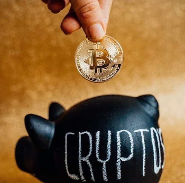 Ethanbisons's tweet photo. Do you know that crypto currency is a much better store of value than precious metals such as gold and silver?
#btc #bitcoin #binaryoptions https://t.co/2R2YCKA31h