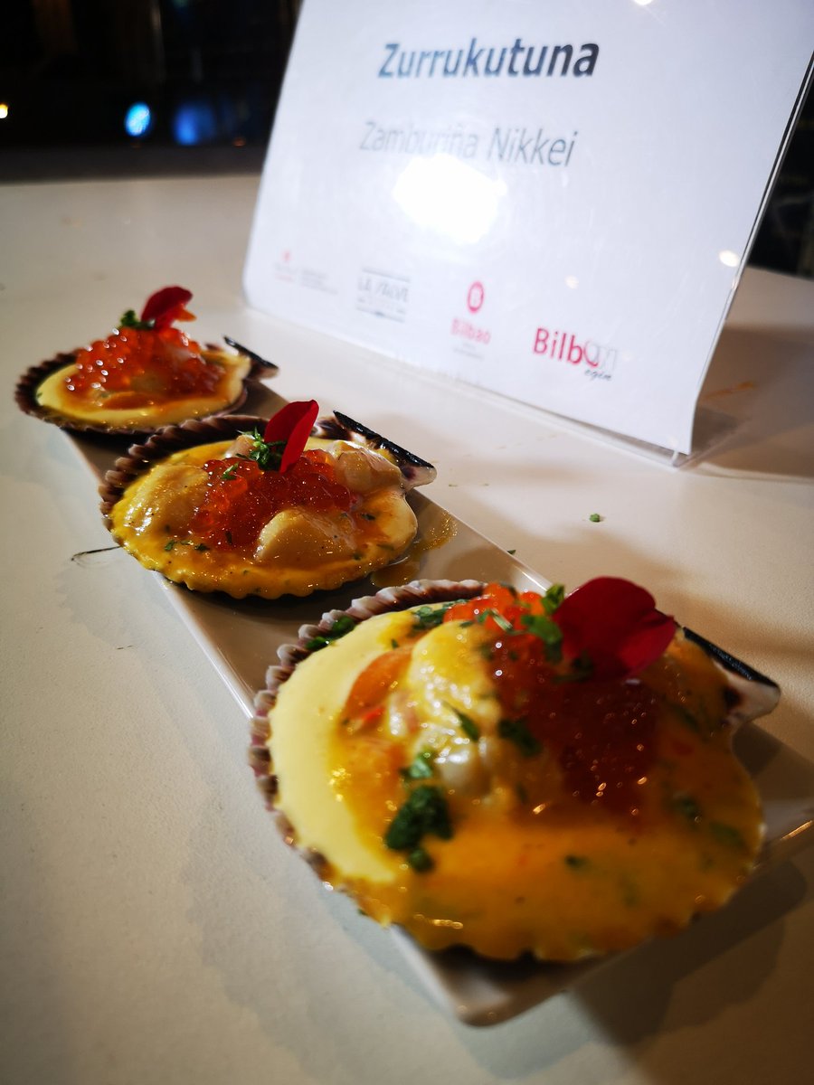 Bilbao_Centro's tweet photo. Final VI concurso de pintxos BilbaoCentro
🥇ZAMBURIÑA NIKKEI - @zurrukutuna_bilbao pintxo ganador!

🥈PINTXO MOLLEJA - @hambueyseria accésit honor

📲 @kutuna_taberna - ganador voto público

#Bilbao #Bilbo #BilbaoCentro #hosteleria #pintxos #concursodepintxos #pintxosbilbao https://t.co/j8a5iOf1f1