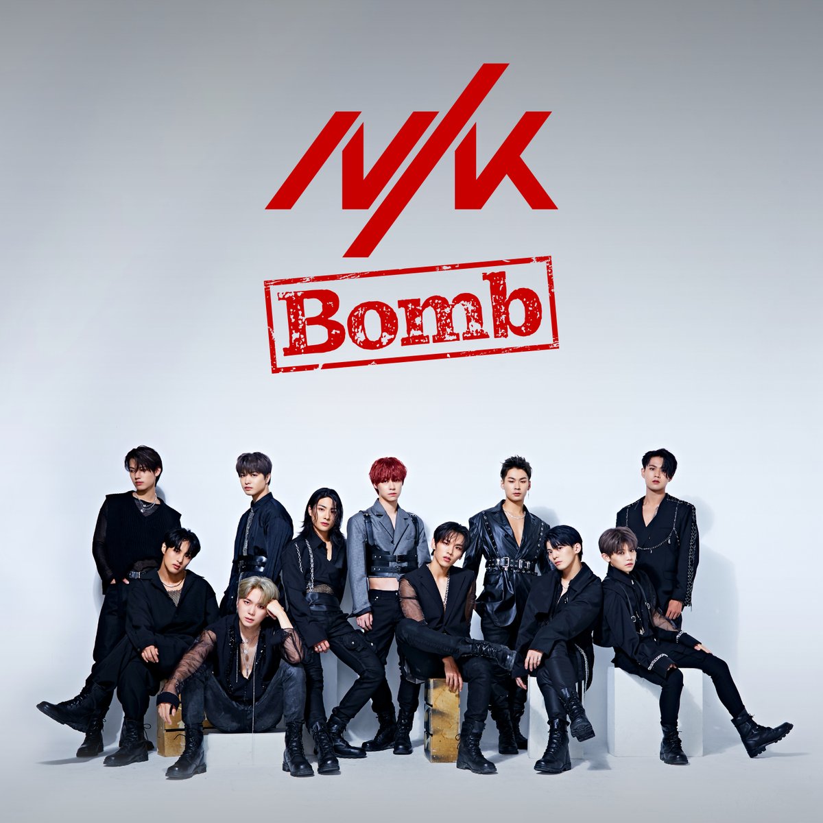 Coma_Beckey's tweet photo. 日韓合同グローバルボーイズグループ＝NIK、1stアルバムからの先行シングル「Bomb」を本日デジタルリリース。メンバーの直筆サイン入りチェキが当たるダウンロードキャンペーンもスタート

■「Bomb」のダウンロードキャンペーン詳細はこちら

https://t.co/rV4zmM51Cf https://t.co/pazEXlNuAu