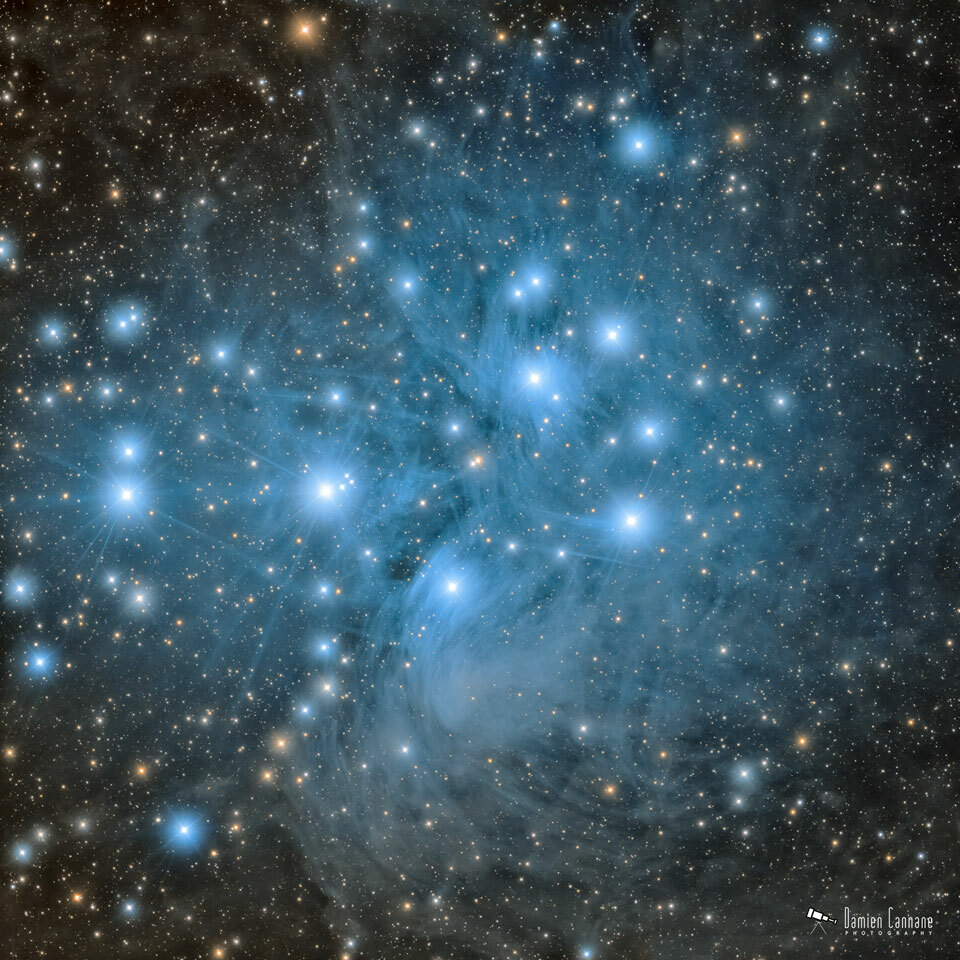 CosmicNewz's tweet photo. Pleiades: The Seven Sisters Star Cluster        via NASA https://t.co/iuoipirWIz https://t.co/3jp8o3SQyP