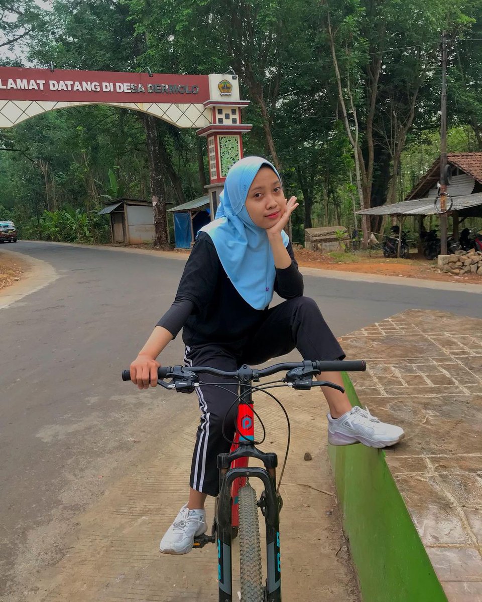 BangsriTerkini's tweet photo. Selamat Datang di Desa Dermolo

#Repost @rizqikaa.ngel

#dermolo #kembang #jepara #bangsriterkini https://t.co/ACEblngbQ7