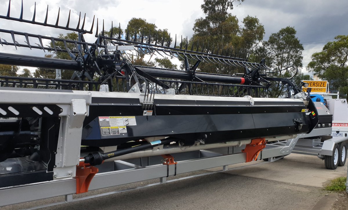 OzAG_Machinery's tweet photo. GTS Flexer XS 40ft Flex Front hits the road the maiden voyage.
#werefarmerstoo #ozvalue #GTS #flexfront #flexerXS #40ft #oftm #customcombtrailer #harvest21 #demo #flex #fonts #servicetruck #demoday #mallee #demodays https://t.co/EzIm2itLze