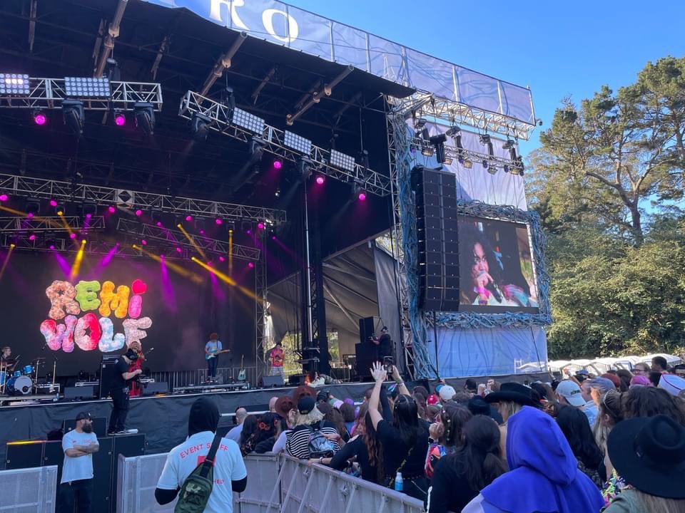 L_ACOUSTICS's tweet photo. Last month Certified Provider #SoundonStage brought the best sound to the Bay Area for @sfoutsidelands! π
Congratulations to the awesome team at Sound on Stage for their deployment of the best sound for the festival's Twin Peaks, Pan Handle, and Sutro stages! https://t.co/pQxy47XX5J
