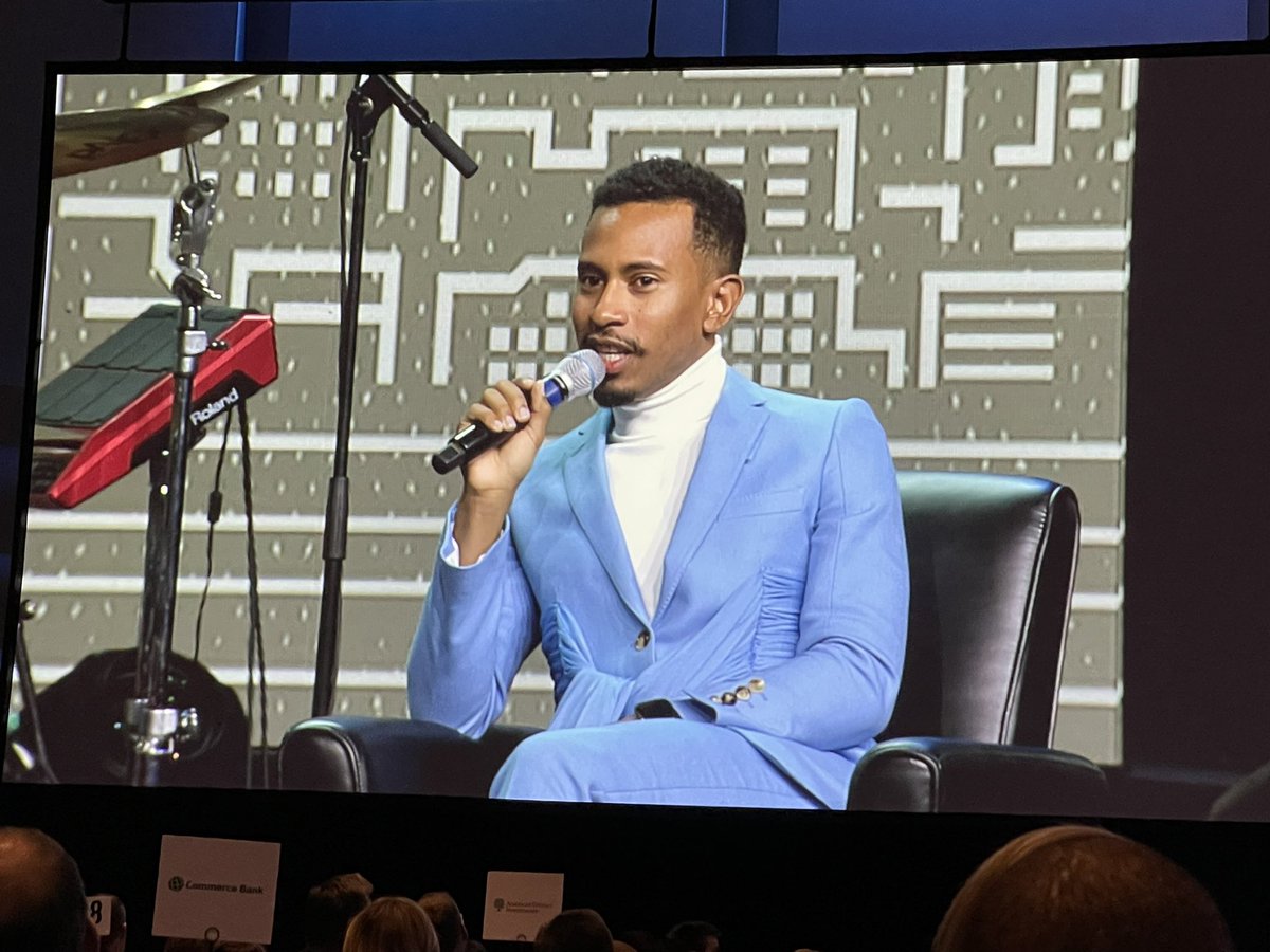 Jolley1364's tweet photo. Enjoying @TheKalenAllen, KCK native and currently at @TheEllenShow, sharing some knowledge and laughs at @kcchamber annual dinner. Announced he’ll be going to @FoodNetwork in Spring. #KC4All https://t.co/DDgLzMKO4a