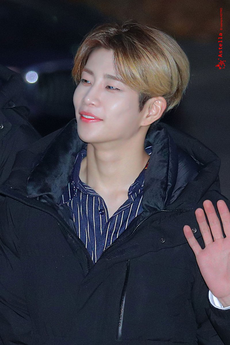 _Astrally_'s tweet photo. 𝐴𝑠𝑡𝑟𝑎𝑙𝑙𝑦ི ᩫ ༄ ☾ ༘ ßlµê ᭣֤ࣨ ꕀ FᄂΛMΣ ˊˎ ꫀꪜꫀꪀꪻ ⃗ 𖤐🐯
El más guapo de Astrally ya llegó al #MCNR_1STCB listo para disfrutar en presencia de los dioses de @MCNR_twt la presentación de #SPRINGWithMCNR
Muchas felicidades https://t.co/UaYR55hbHQ