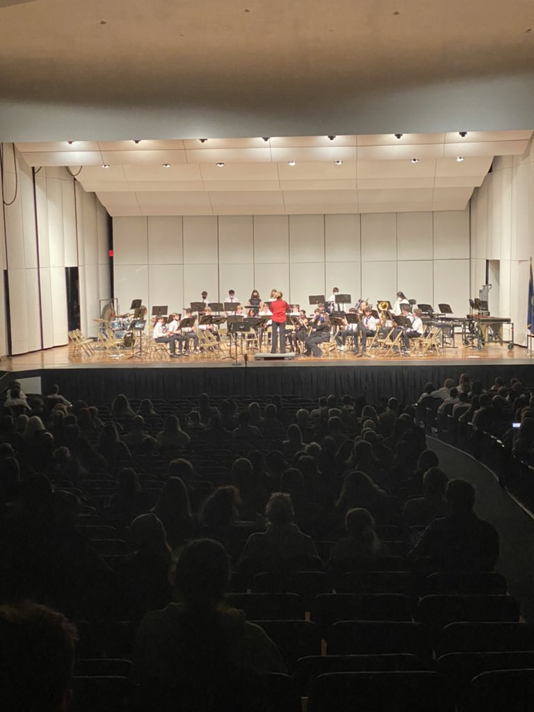 MrsKatelynToth's tweet photo. Very #LeboProud of our JMS band students tonight. They put on a great Fall Concert! Thank you to all of the students and Mrs. Wagner for their hard work. You all sounded great!! 🎶🎶@jmsmtlsd #WeAreJMS https://t.co/tciatCtjJa