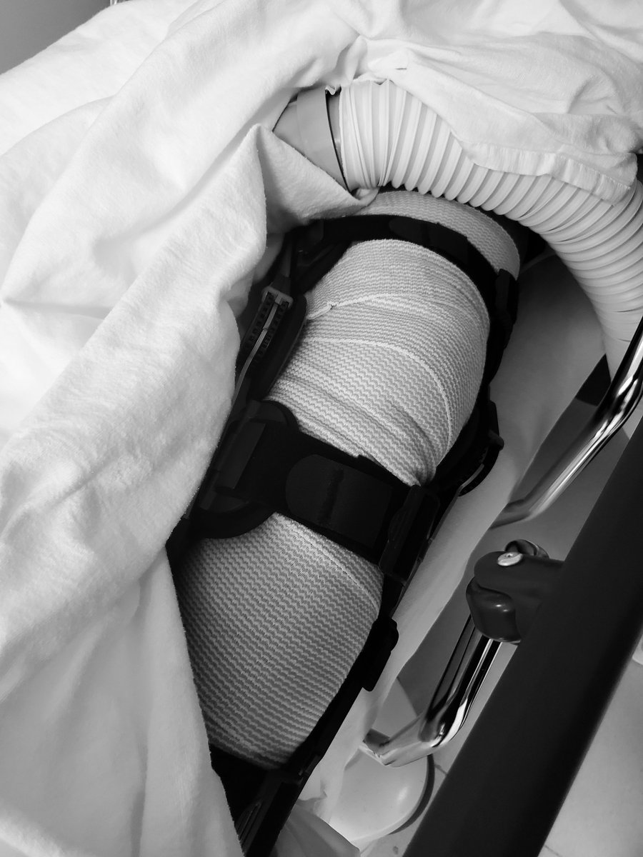 samahoops's tweet photo. Surgery went well for @EB_20_  Now the recovery begins. #warrenwarriors #texashardwork https://t.co/8MM1IIrf1p